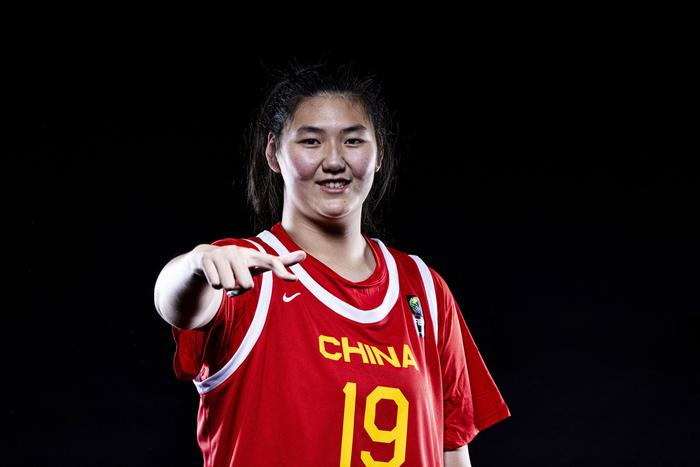 平博体育-亚洲杯-张子宇18分王思雨19+7+7中国女篮擒韩国获铜牌(王思雨最撩人的十张照片)